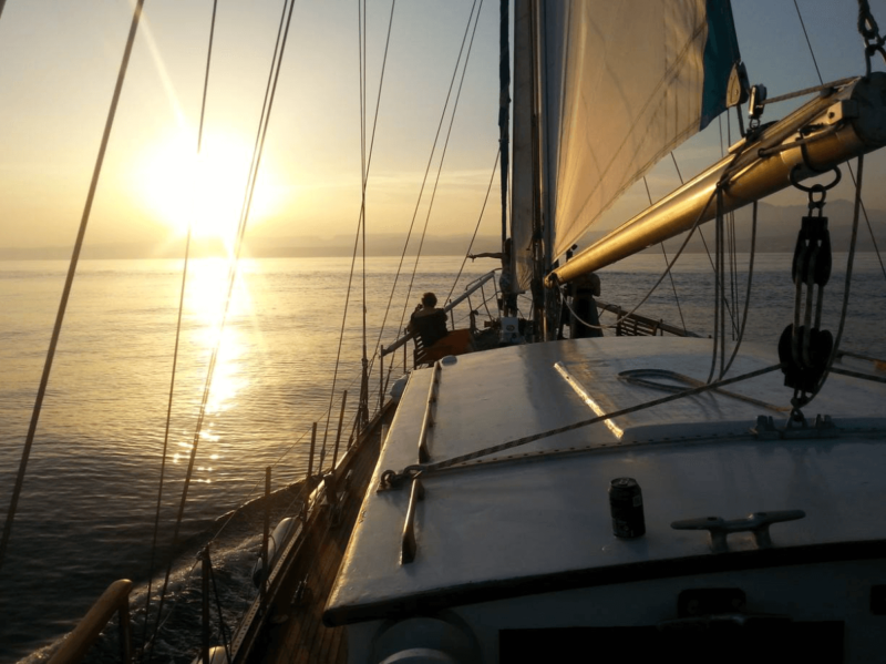 Noche en velero en Málaga