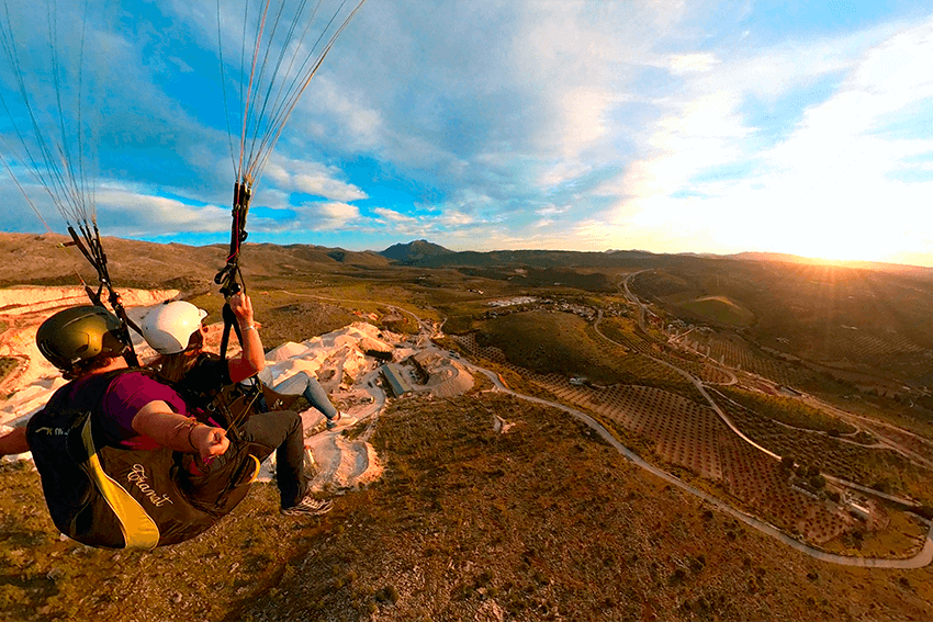 que-hacer-en-granada: Vuelo en en parapente biplaza