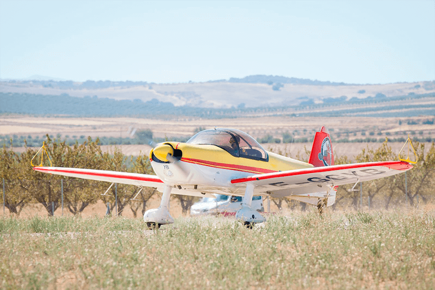 que-hacer-en-granada: Vuelo en avión de acrobacias